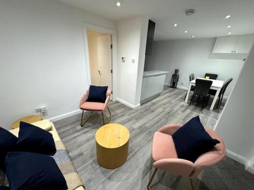 Great 3 bedrooms Flat in Clapham — 4-Star Luxury Hotel in London, United Kingdom