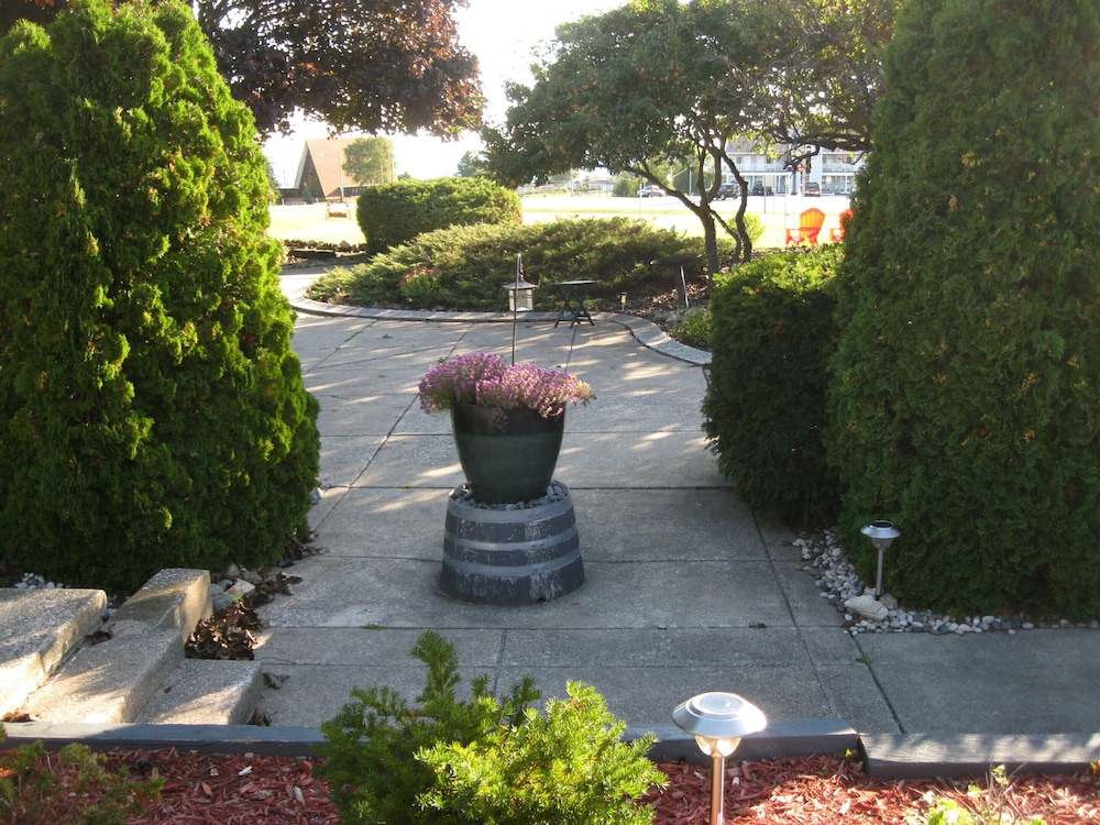 Cedar Hill Lodge - photo 58