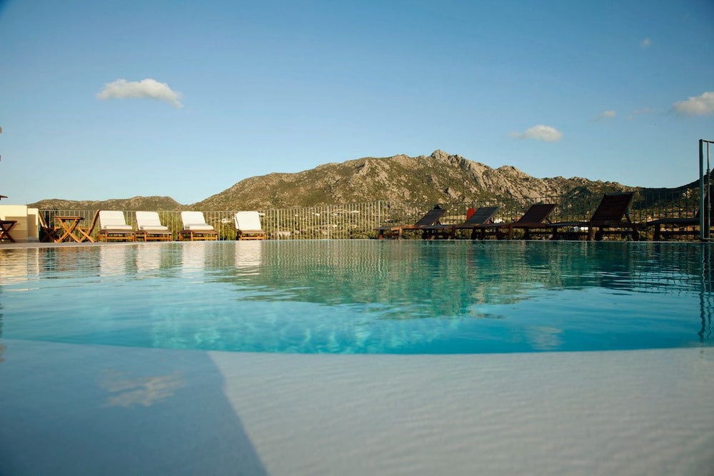 Cento Ulivi Hotel B&B in Golfo Aranci, Italy