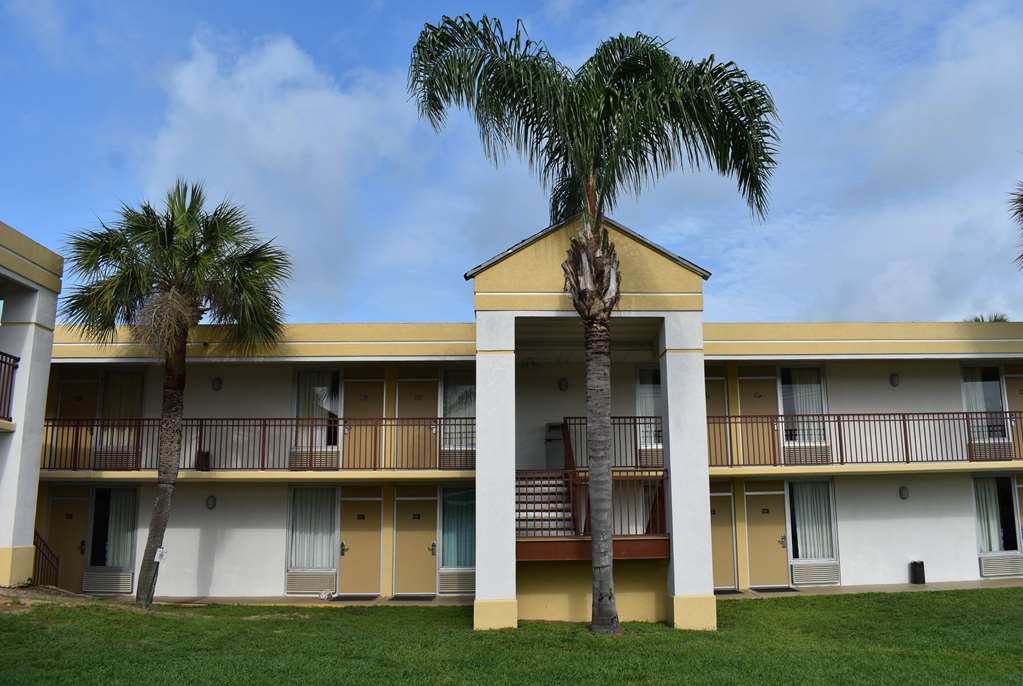 Super 8 by Wyndham Ocala I 75 - photo 7