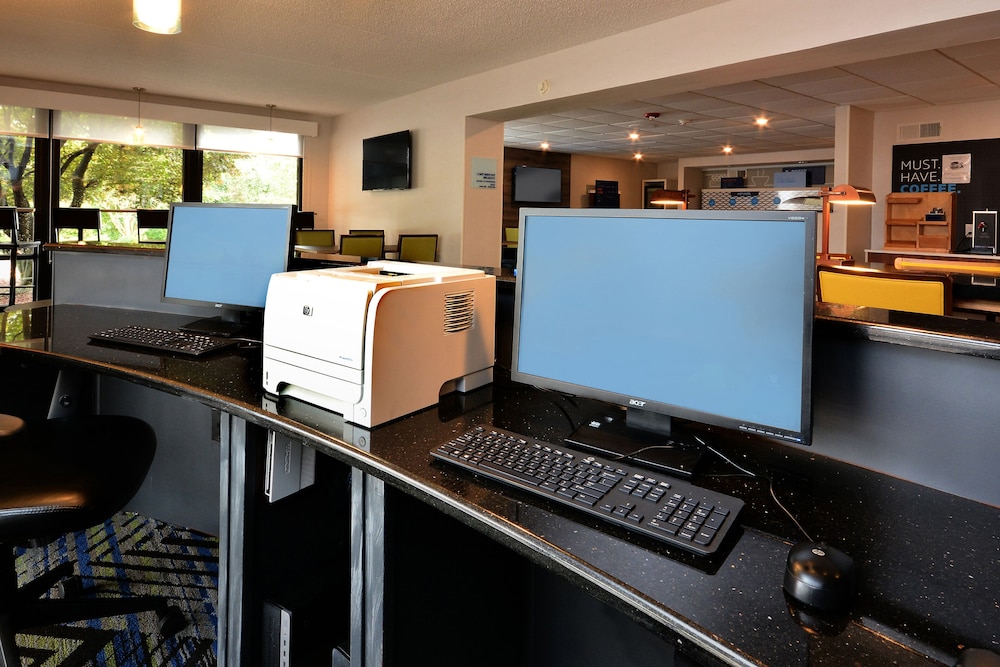 Holiday Inn Express Lynchburg by IHG - photo 39