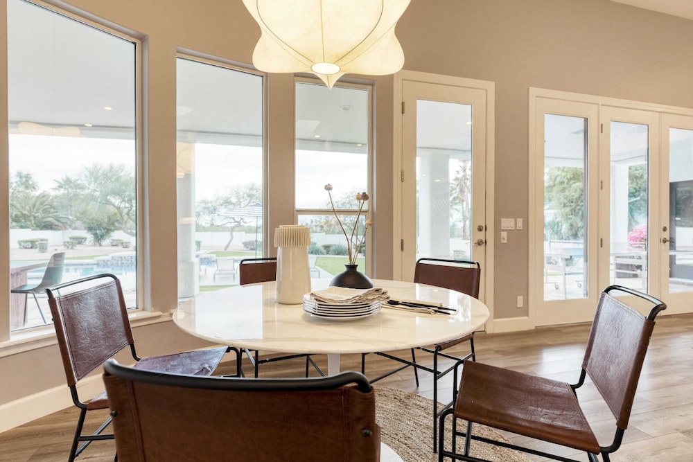 Sunridge by Avantstay Glorious Scottsdale Estate w Pool Hot Tub Ping Pong & Pool Table - photo 20