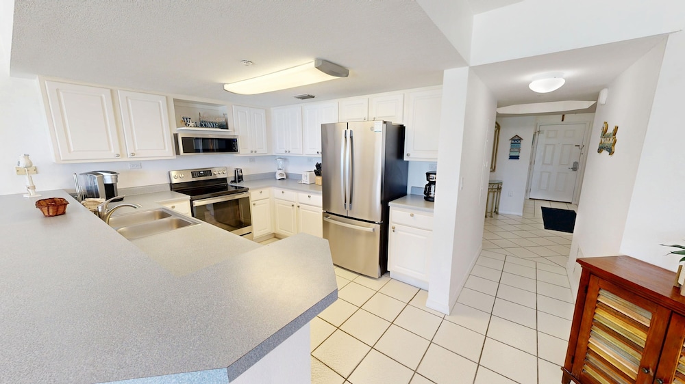 Islander Beach Resort 2005 2 Bedrooms 2 Bathrooms Condo - photo 10