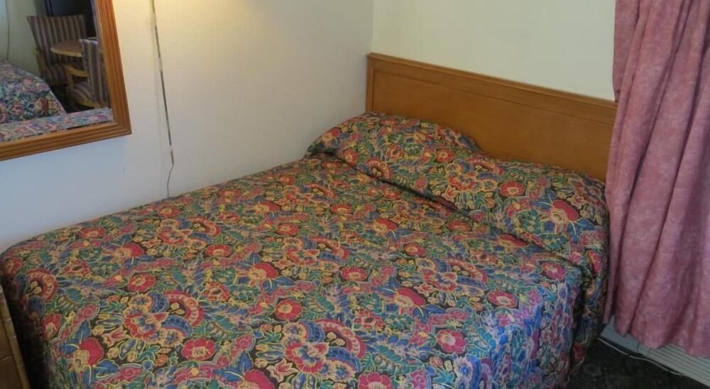 Bristol Motel - photo 6