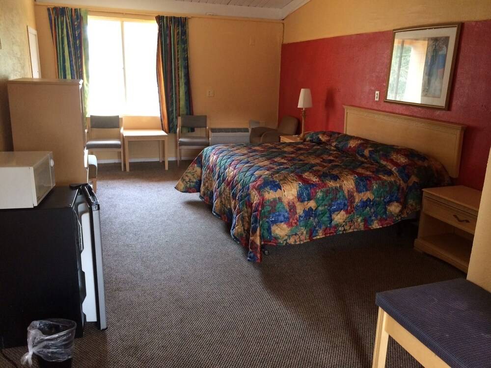 Host Inn - photo 7