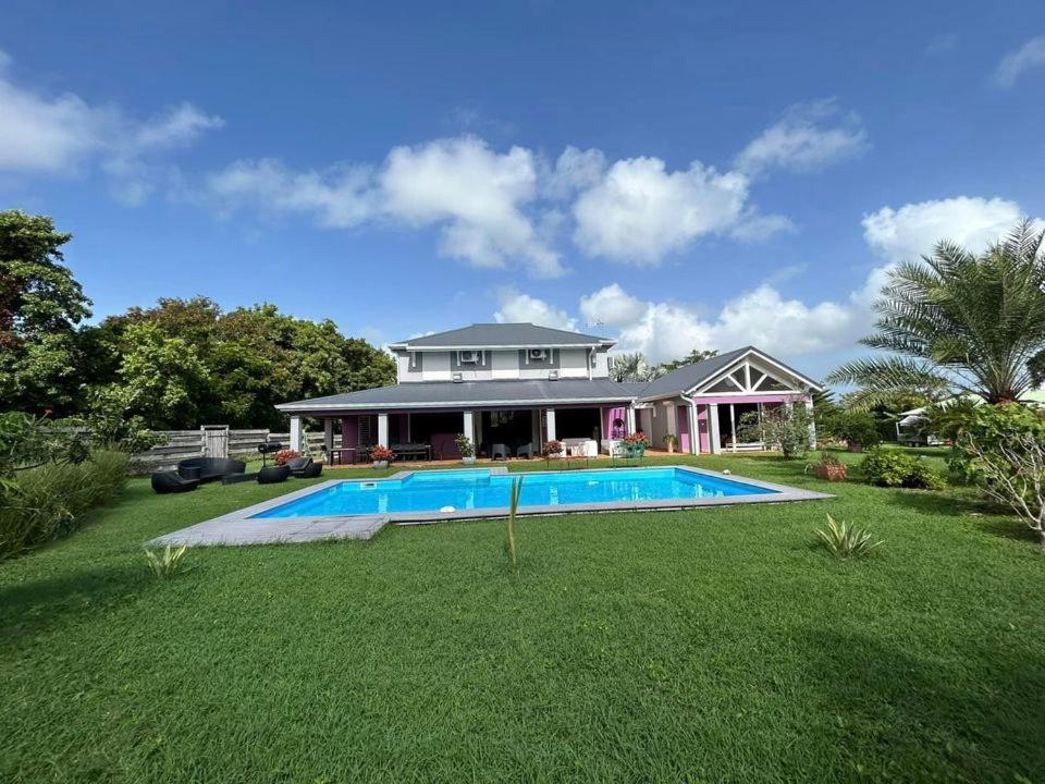 Villa d'architecte avec piscine — 4-Star Luxury Hotel in Saint-Francois, Guadeloupe
