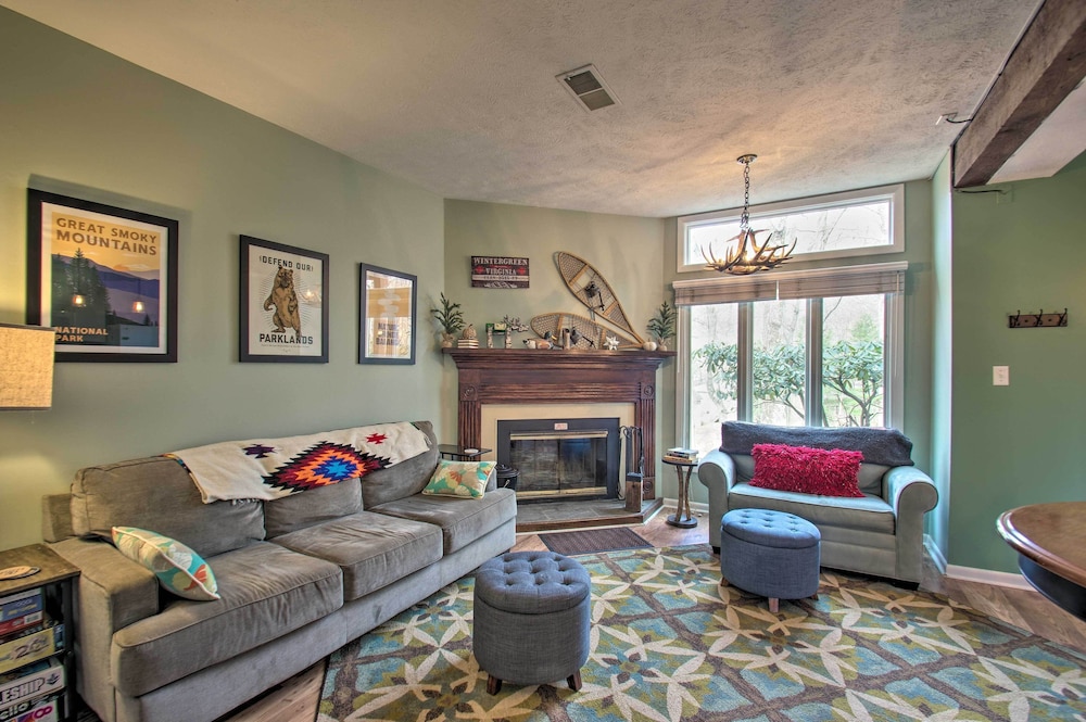 Wintergreen Resort Mountain Condo w Pool Access - photo 13