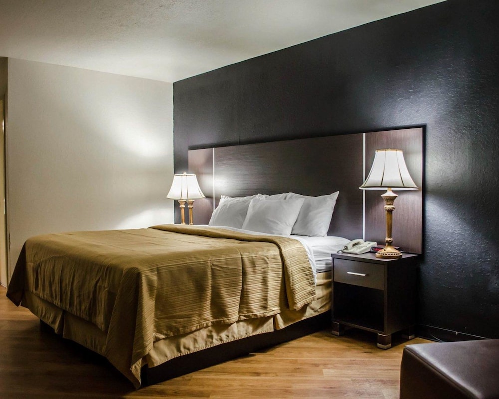 Days Inn by Wyndham Eglin AFB - photo 8