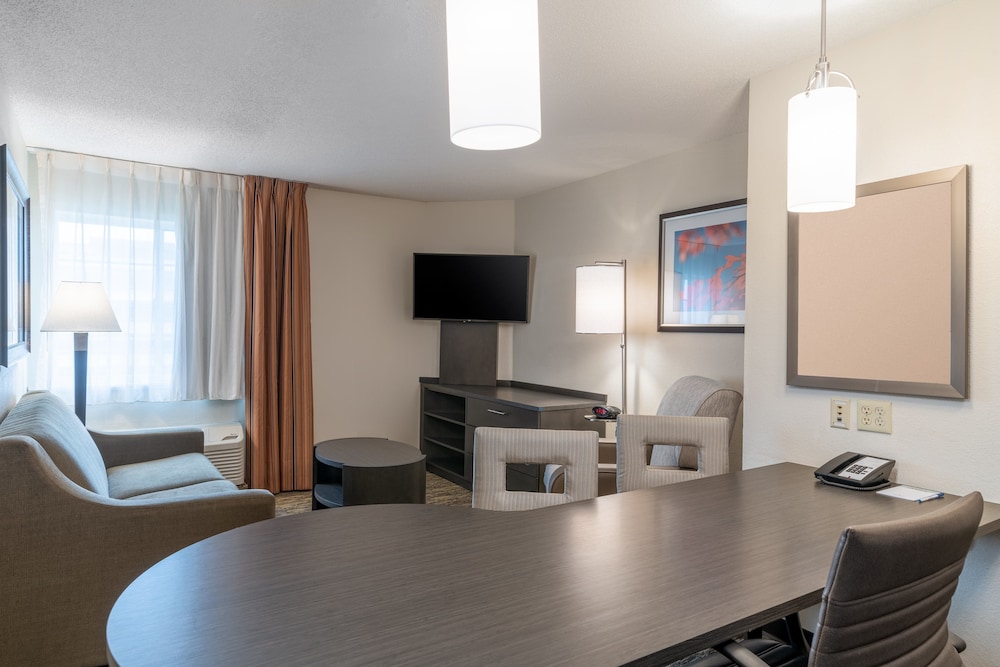 Candlewood Suites Herndon by IHG - photo 8
