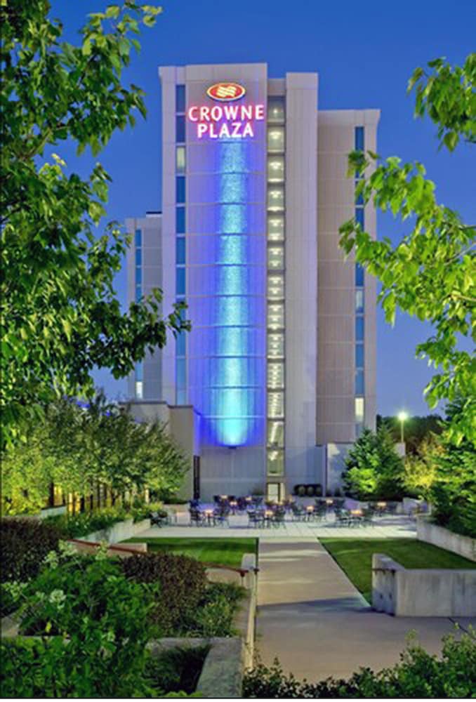 Crowne Plaza Chicago Ohare Hotel & Conf Ctr by IHG - photo 68