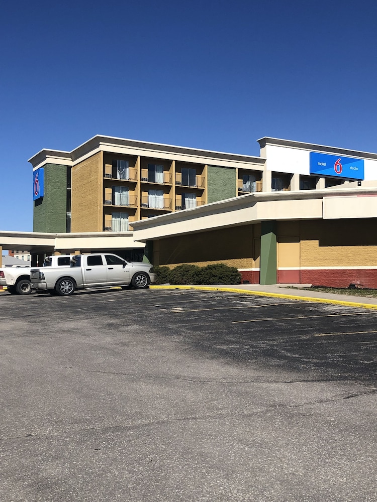 Motel 6 Lincoln NE Airport - photo 33