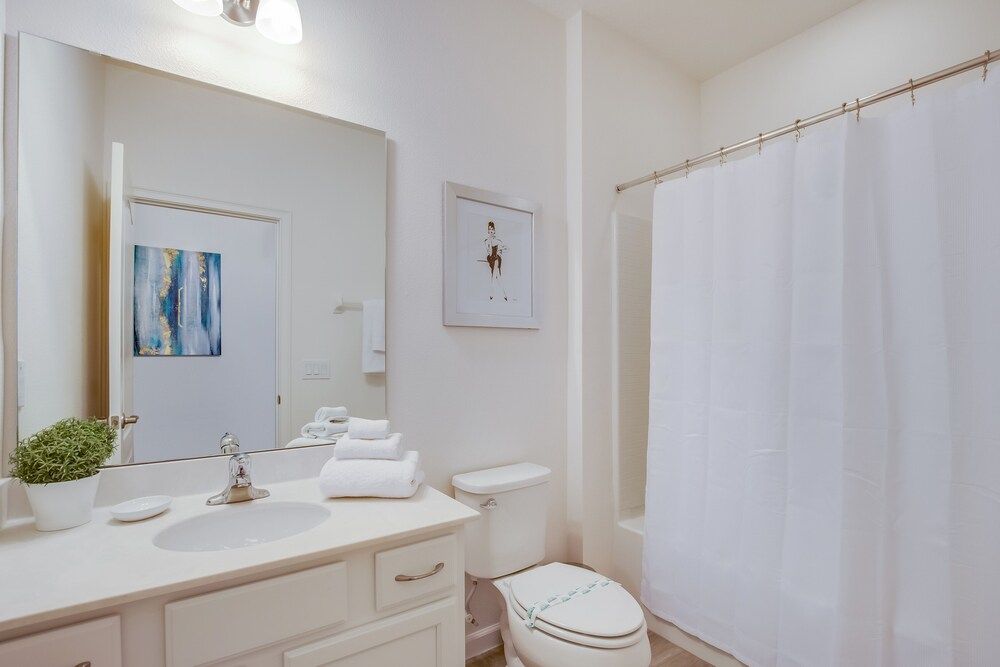 Massive 12 Bed 9.5 Bath Villa at Solterra Resort - photo 8