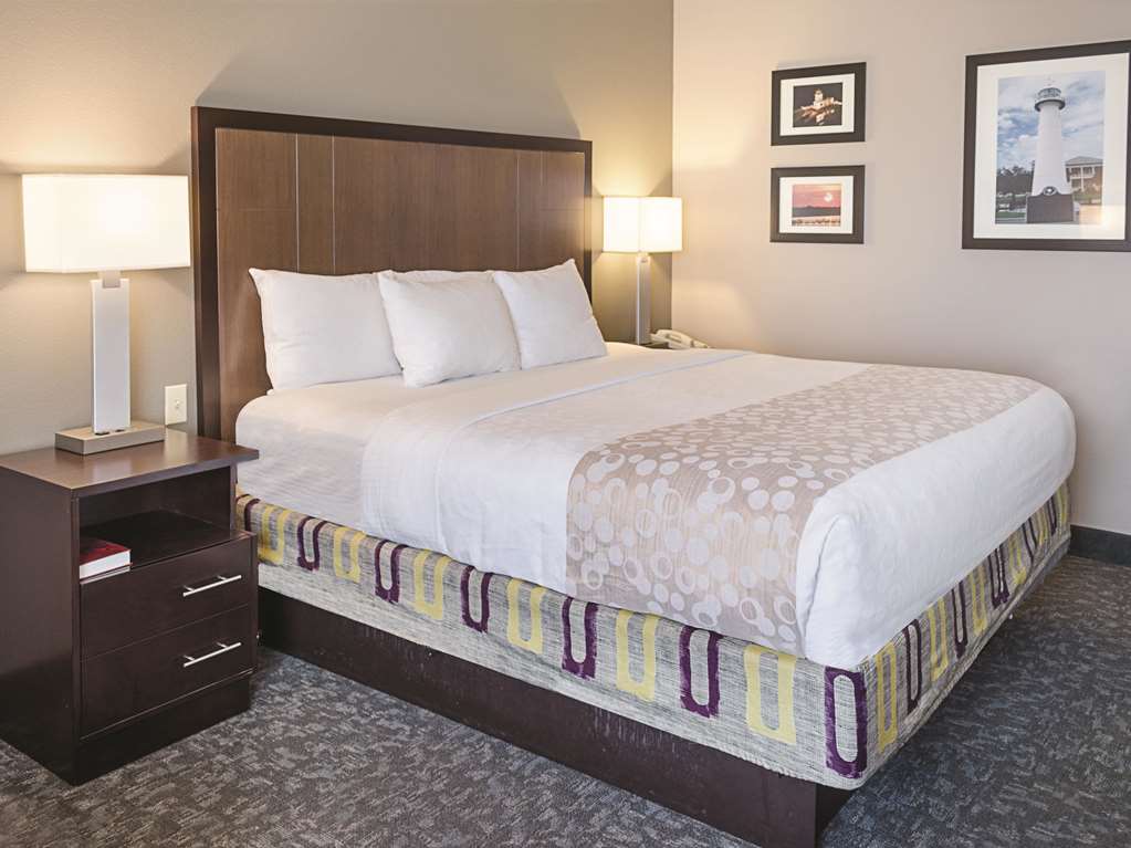 La Quinta Inn & Suites by Wyndham Biloxi - photo 16