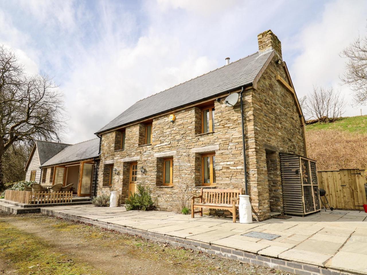 The Orchard — carbon neutral stay, Knighton