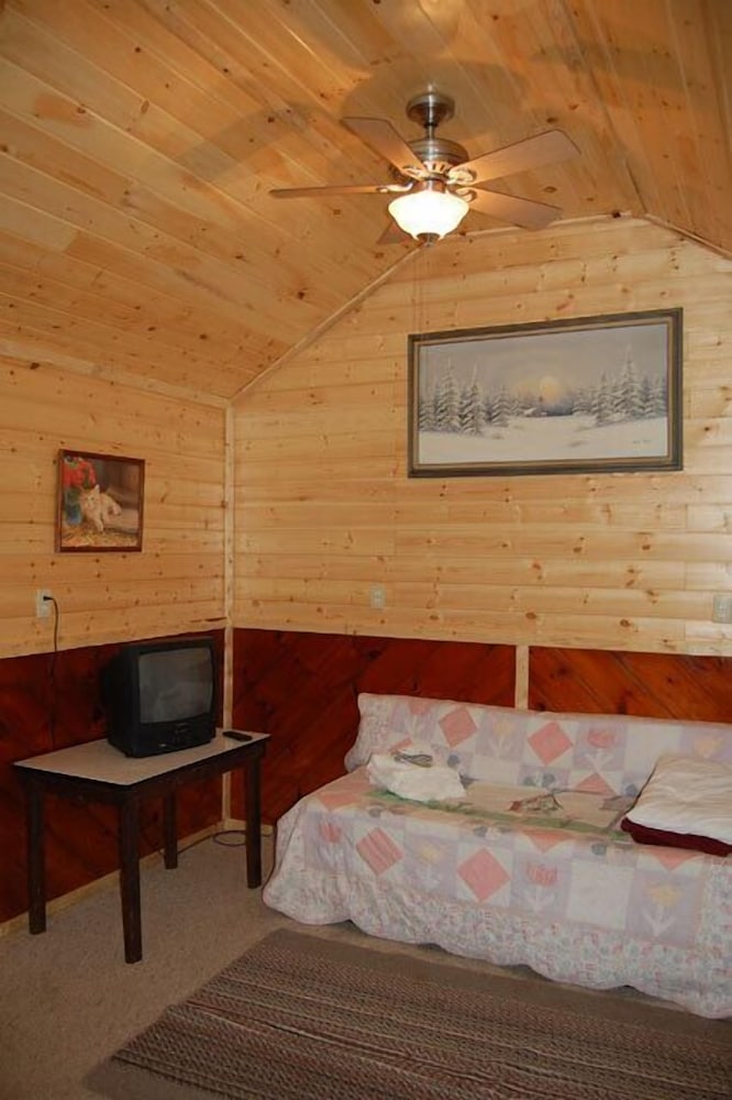 The Elms Waterfront Cottages - photo 51