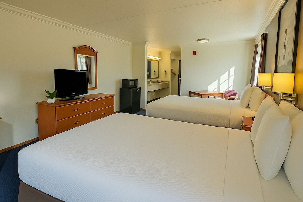Creekside Inn & Suites - photo 23