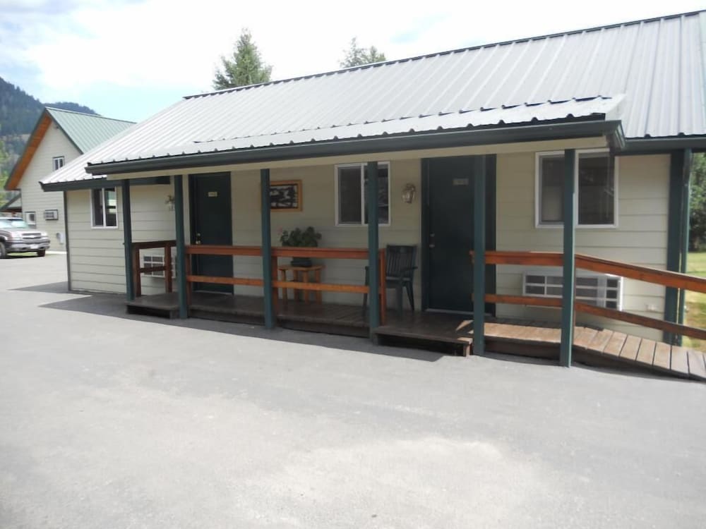 Lakeside Resort and Motel - photo 176