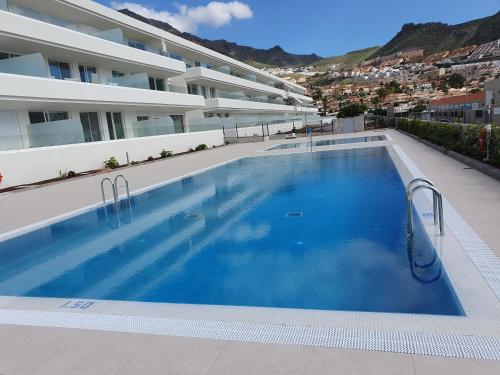 Costa Adeje Ocean View Apartment — 4-Star Luxury Hotel in Adeje, Spain