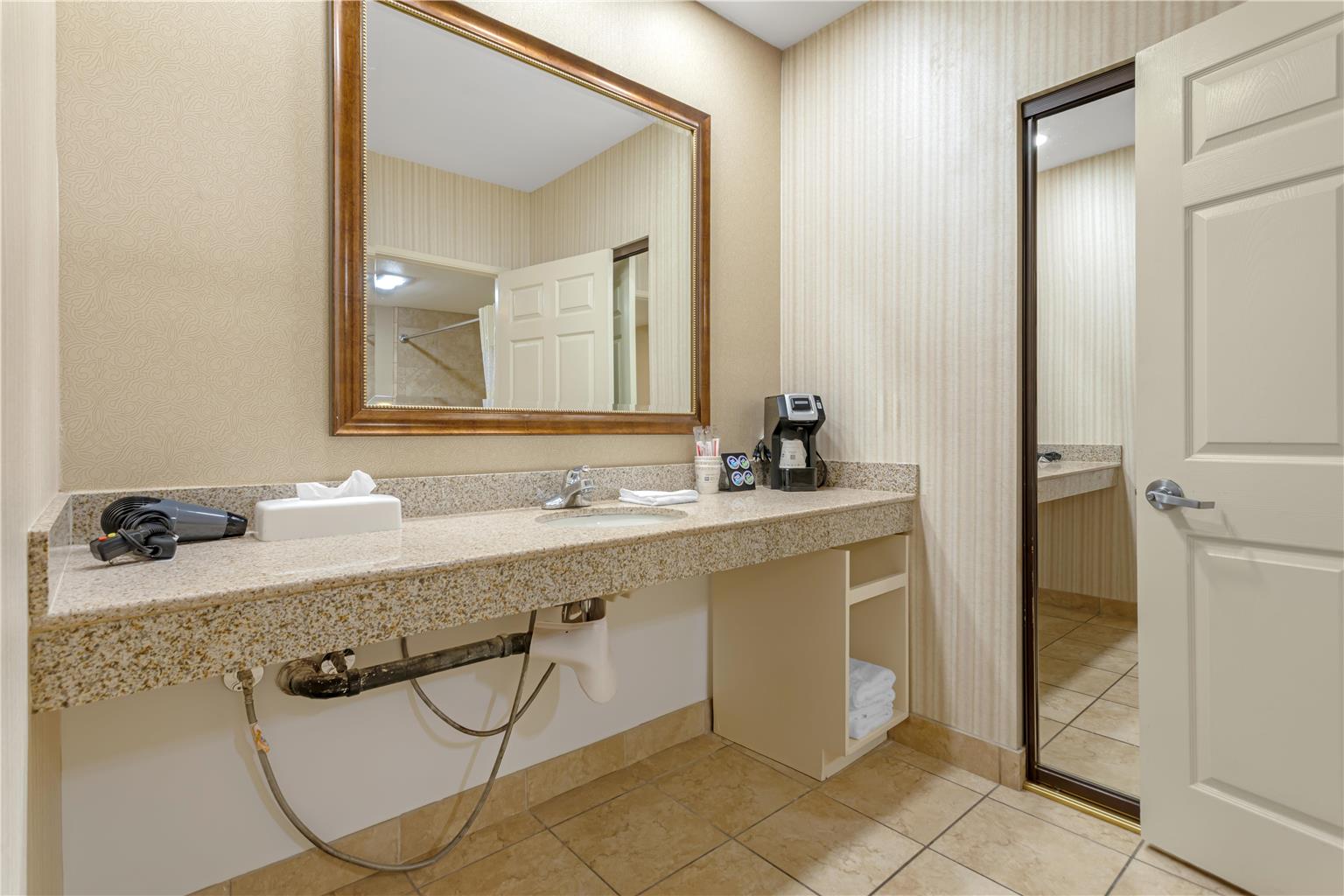 Best Western Plus Big America - photo 41