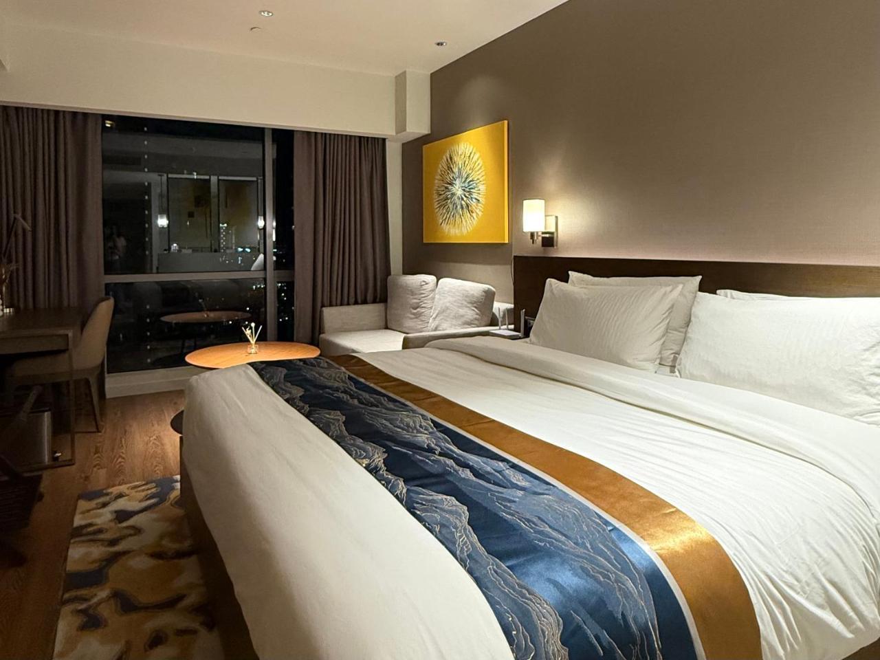 Novotel Suites Celestia at Hotel Residences Manila — 4-Star Luxury Hotel in Manila, Philippines