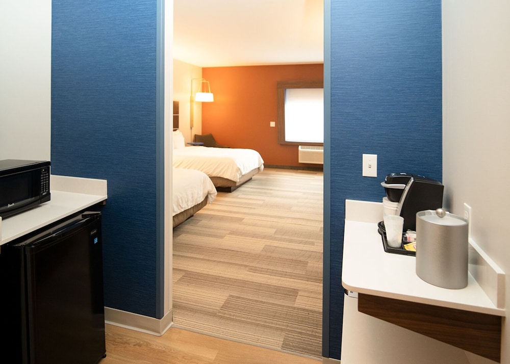 Holiday Inn Express Houghton Keweenaw by IHG - photo 14