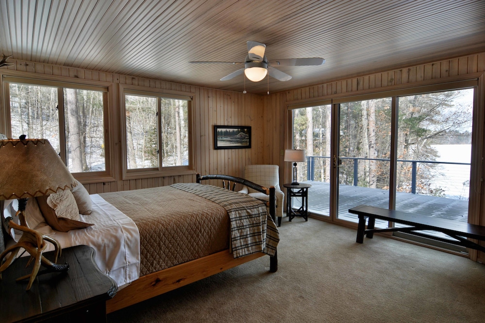 Serenity On Lake Owen 5 Bedroom Hotel Room by RedAwning - photo 2