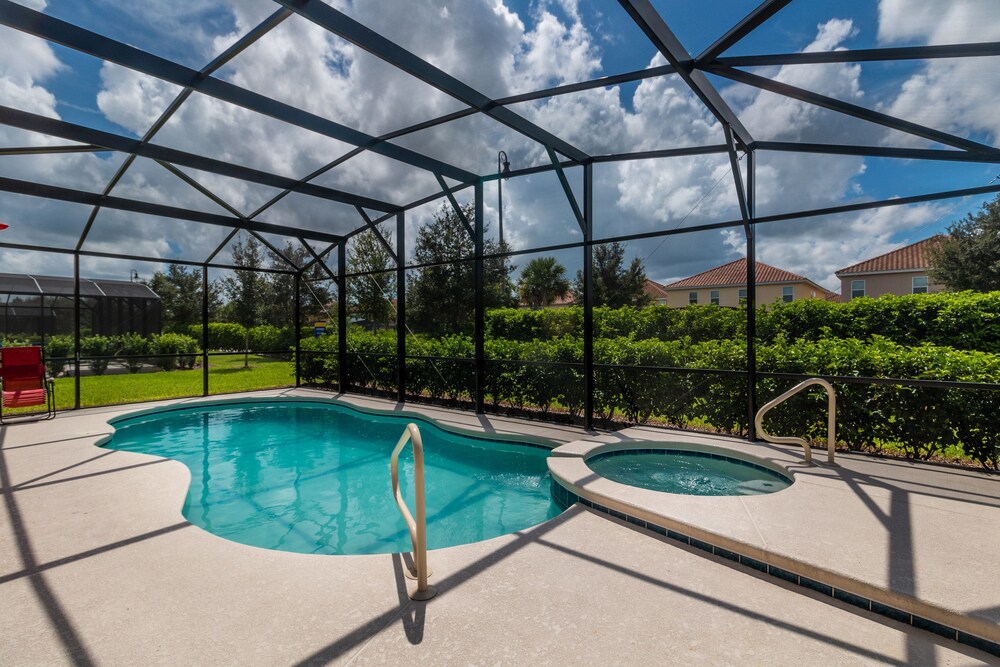6 Bedrooms 5 Bathrooms Solterra 4193 Od - photo 42