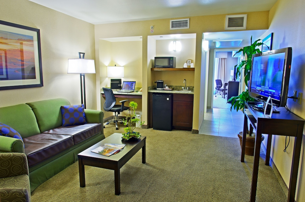 Holiday Inn Hotel & Suites Phoenix Airport By Ihg - photo 14