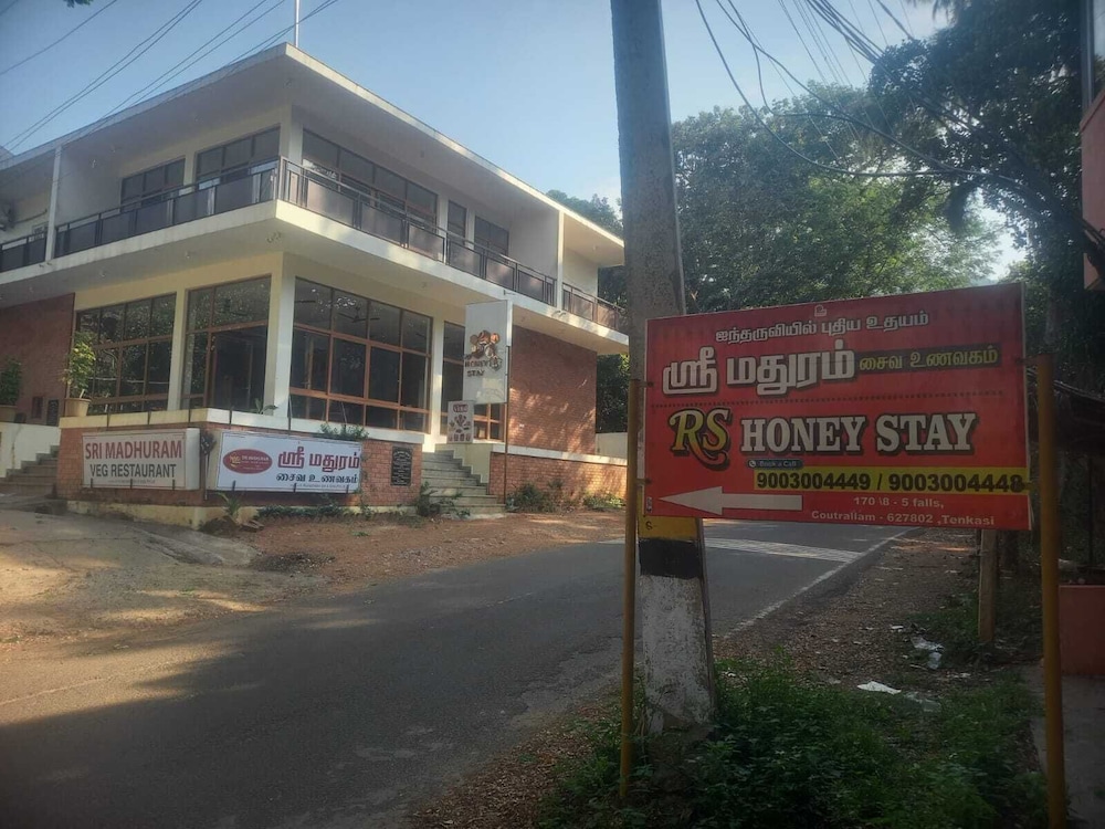 RS Honey Stay — hotel in Tharangambadi