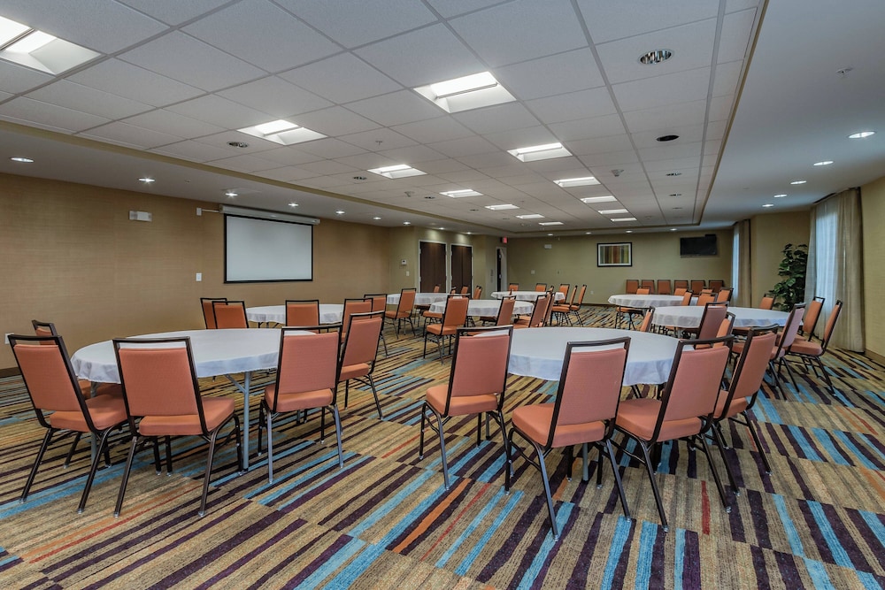 Fairfield Inn & Suites Elkhart - photo 26