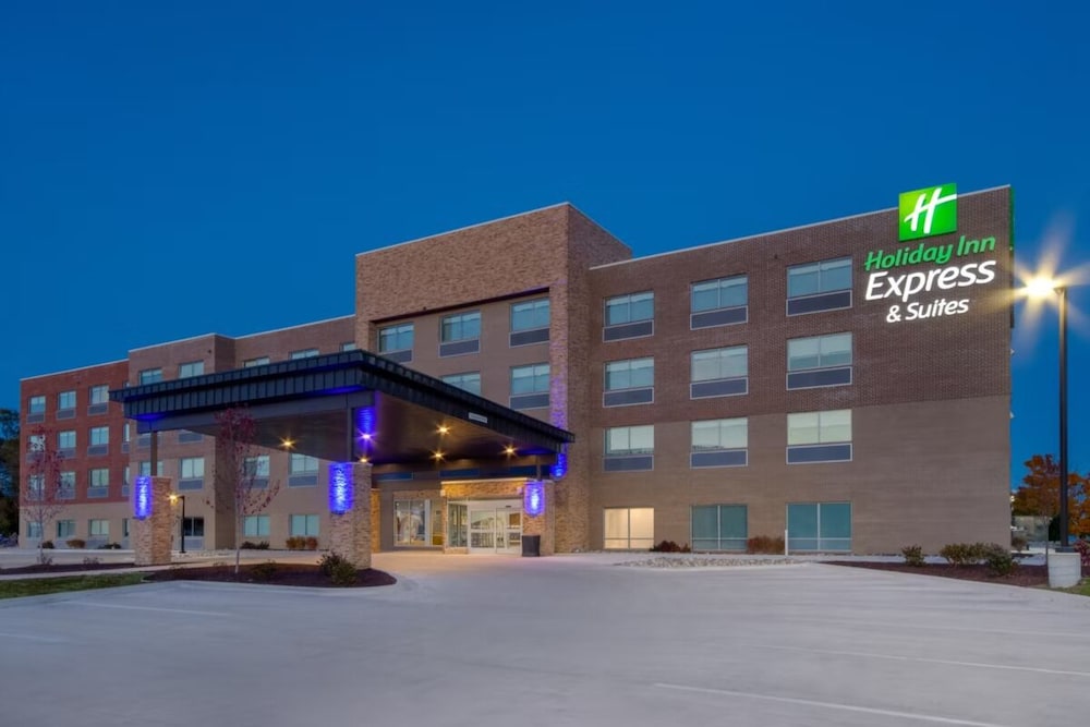 Holiday Inn Express and Suites Oscoda by IHG — hotel in East Tawas