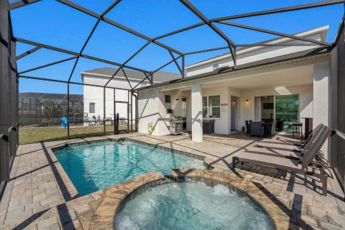 8963 Solara Resort 6Bdrs — 4-Star Luxury Hotel in Kissimmee, United States