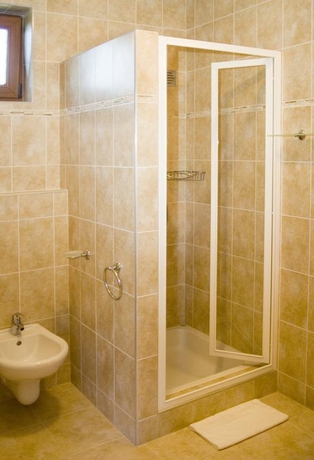 Hotel Villa Pax — hotel in Balatonalmadi
