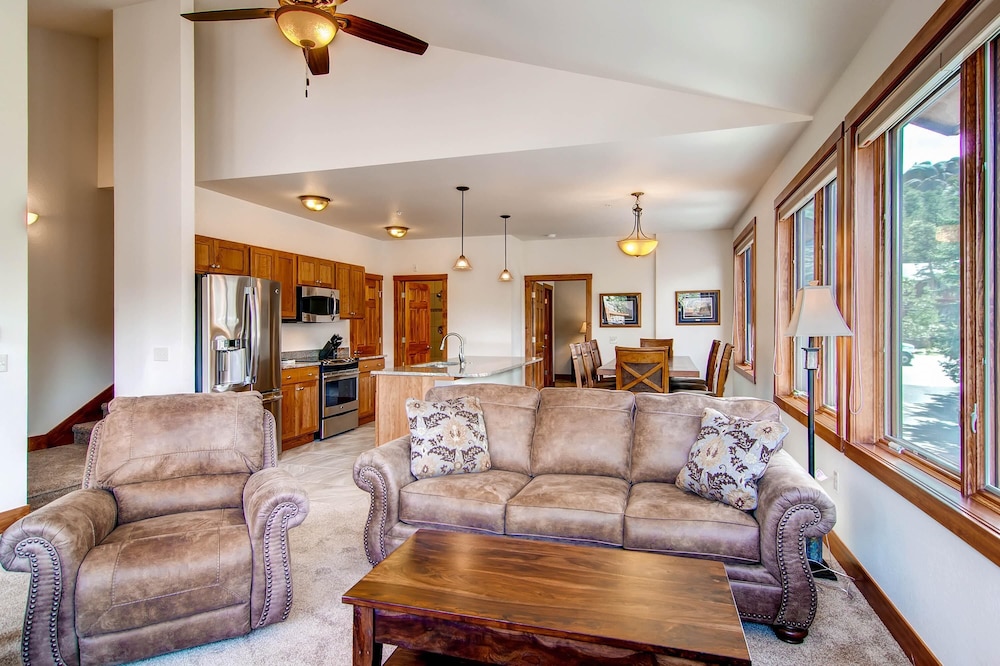 Black Canyon Inn Unit H4 Deluxe - photo 9