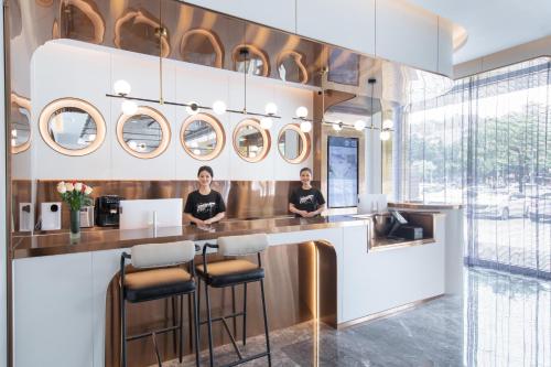 Atour Light Hotel Huizhou Jinshanhu Ganghui in Huizhou, People's Republic of China