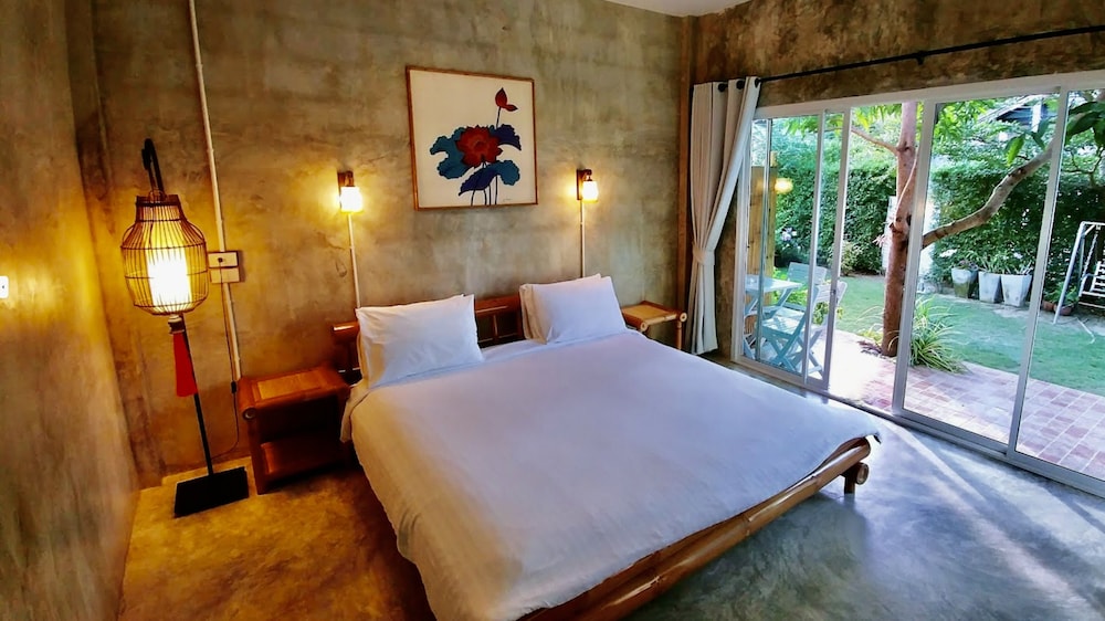 Namaste Resort - carbon neutral hotel in Sam Roi Yot