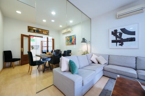 HomeySeville Amazing Views Cathedral Tomas de Ibarra 8 pax Parking Optional — 4-Star Luxury Hotel in Sevilla, Spain