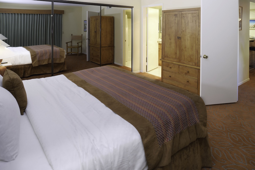 Riviera Oaks Resort - photo 11