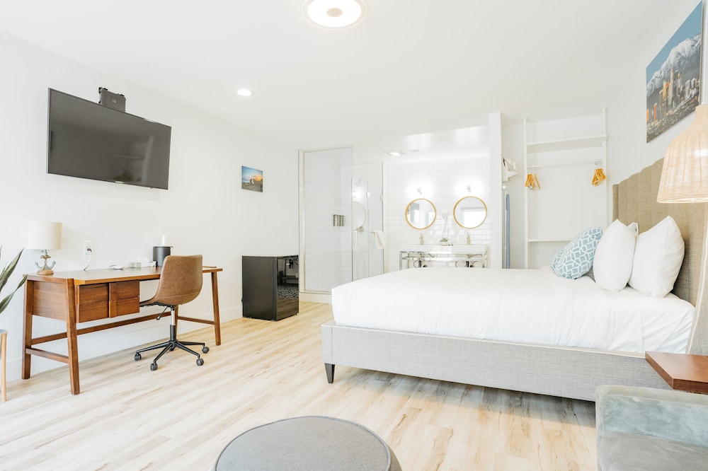 The Belmont Shore Inn - photo 30