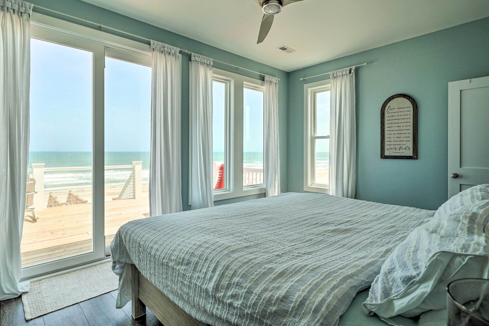 Beachfront Oasis with 2 Large Decks BBQ and Views in Holly Ridge, United States