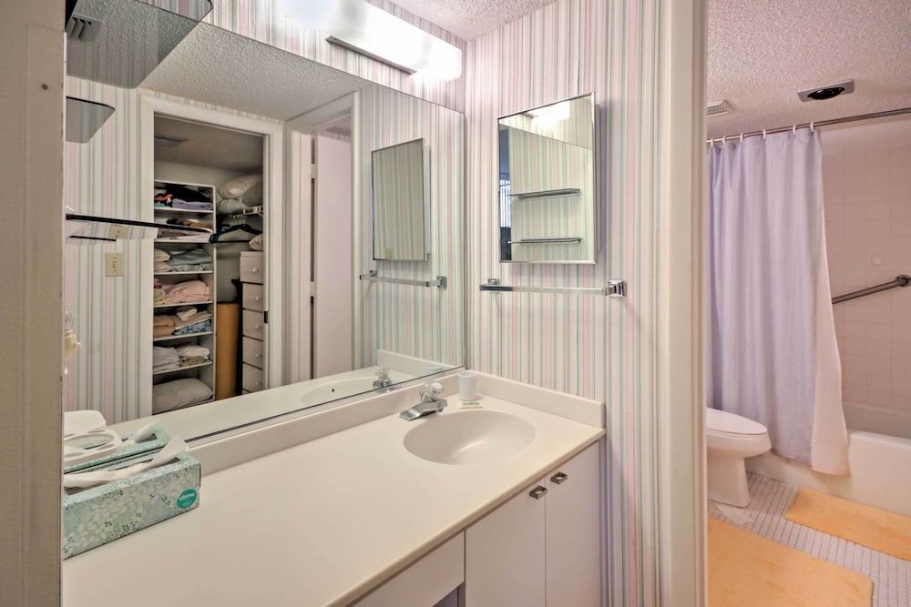 Beachfront Sarasota Resort Condo Siesta Key View - photo 6