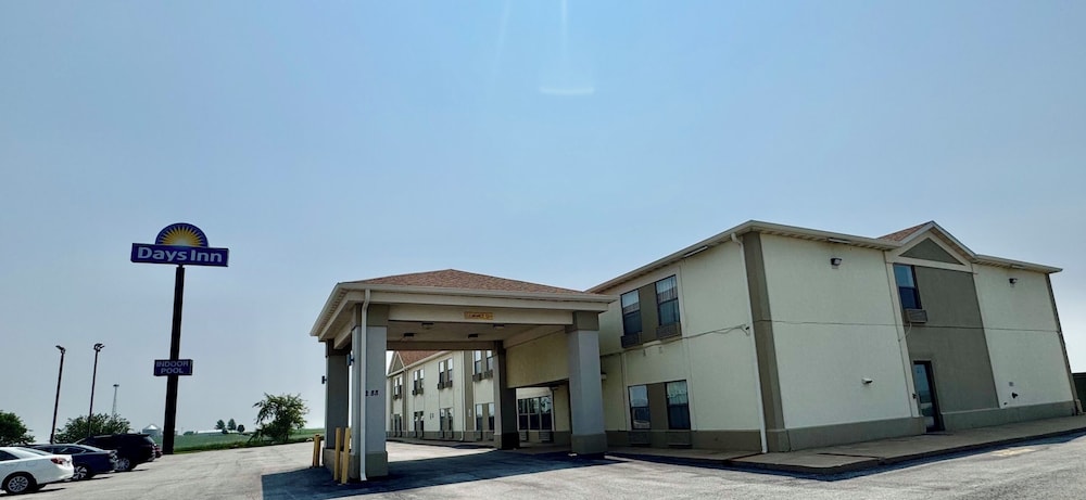 Days Inn by Wyndham Walcott Davenport - featured photo