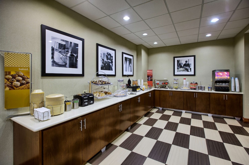 Hampton Inn & Suites Houston Rosenberg - photo 56