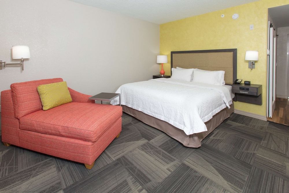 Hampton Inn Palatka - photo 12