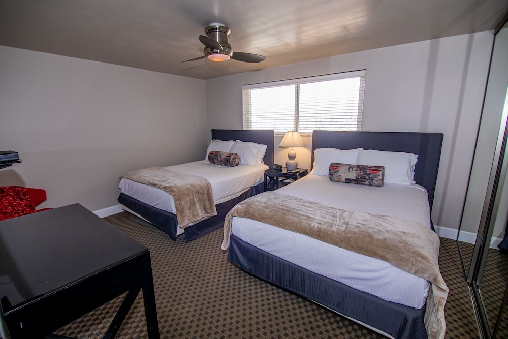 Capri Beach Accommodations - photo 10