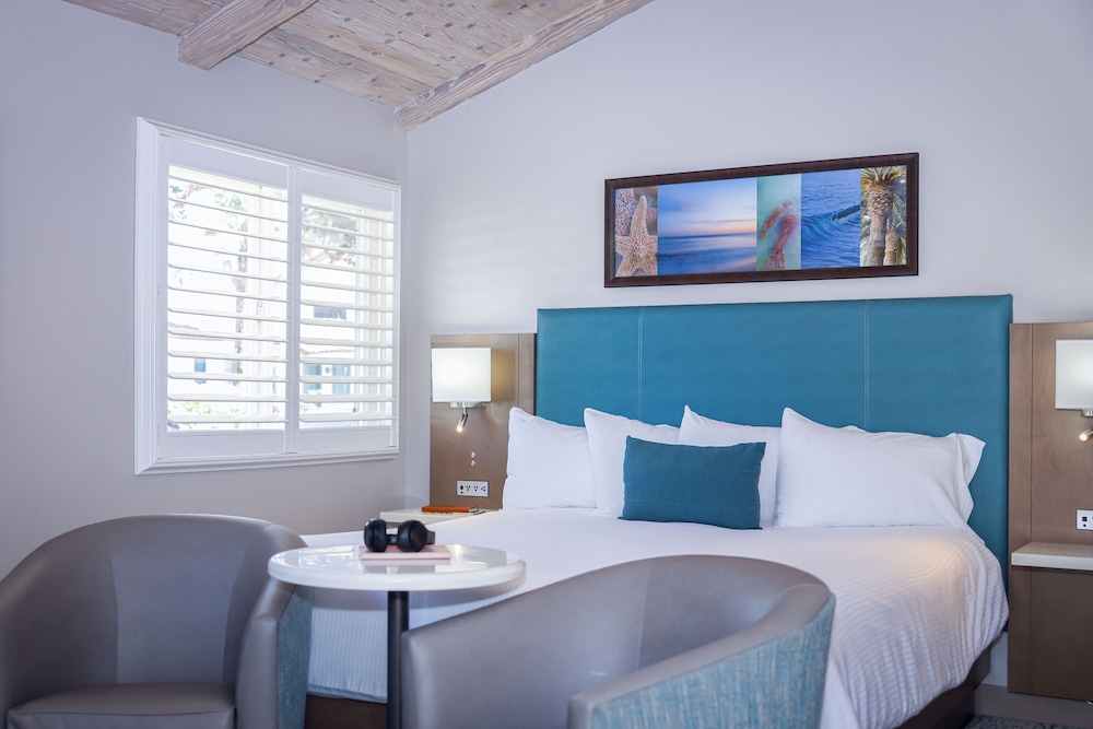 Marina Beach Motel - photo 9