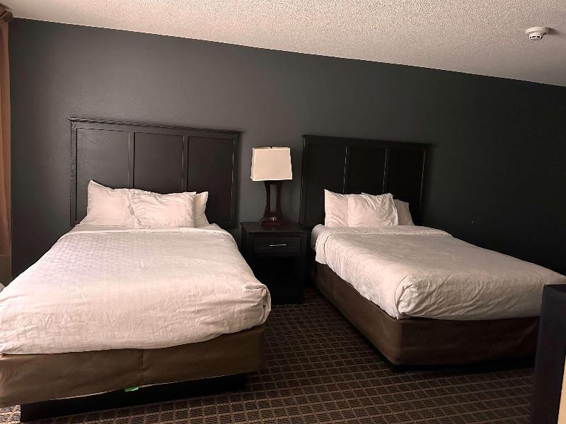 Days Inn by Wyndham Muskegon - photo 82