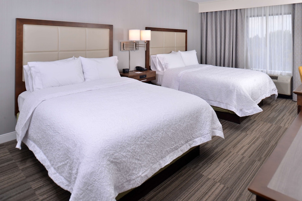 Hampton Inn & Suites Ann Arbor West - photo 21