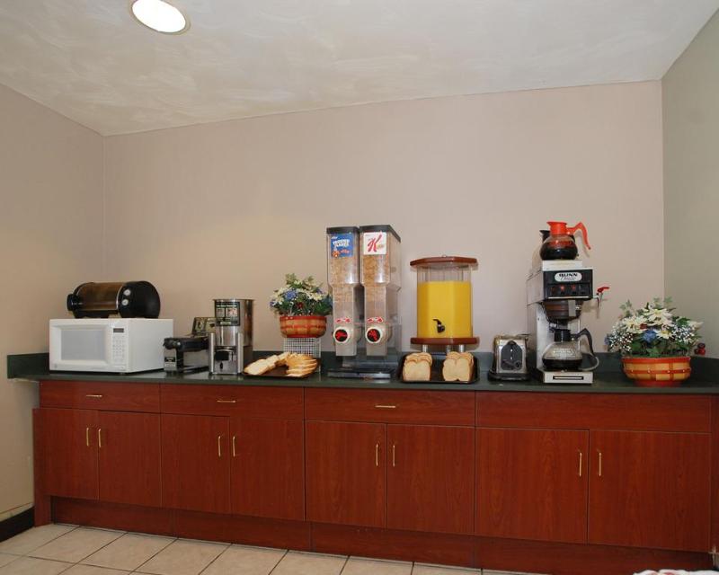 St Clair Inn and Suites - photo 17