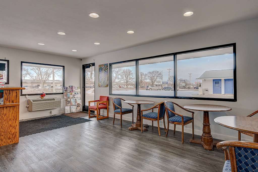 Travelodge by Wyndham Spirit Lake Okoboji - photo 3